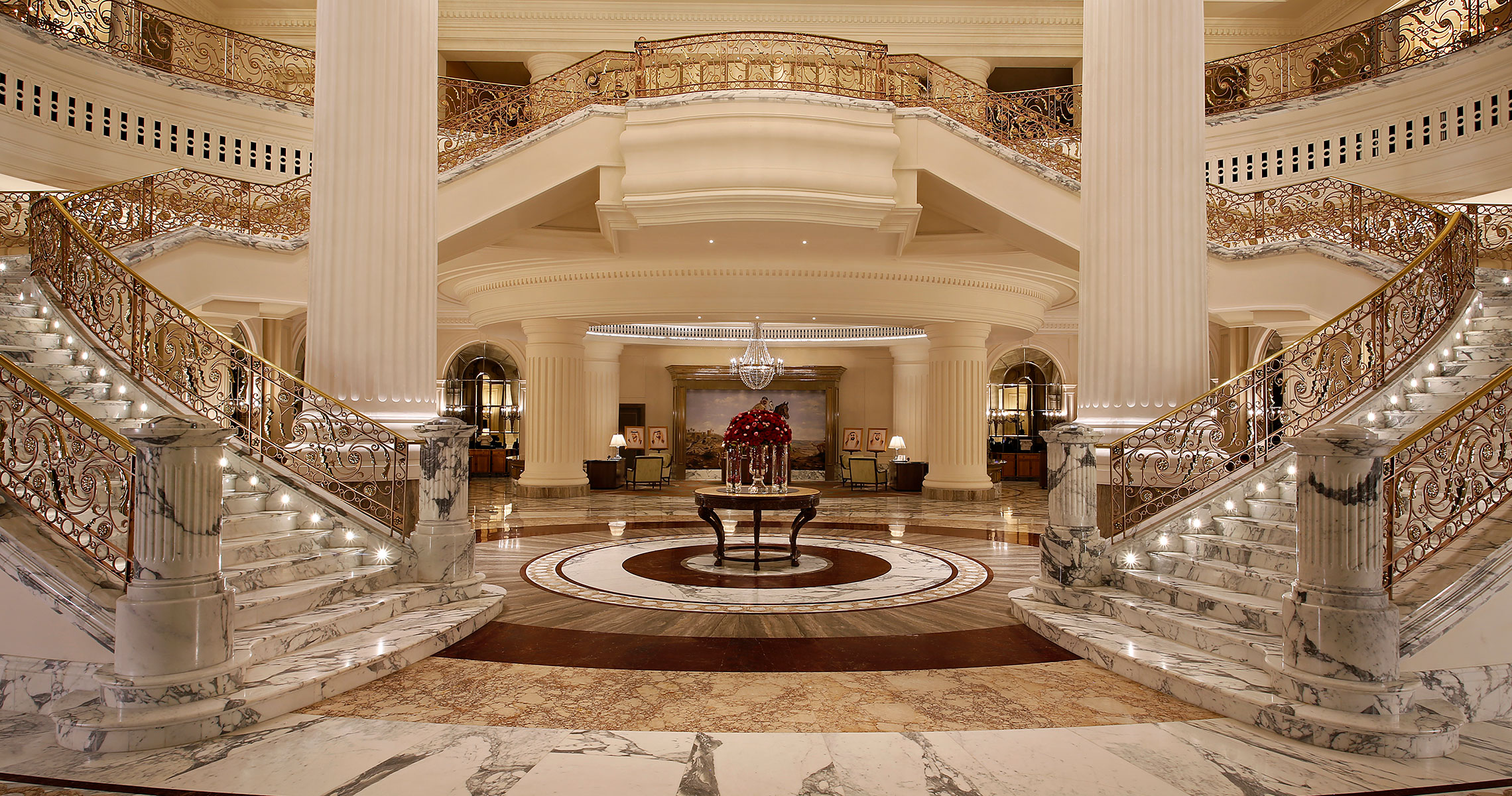 Habtoor-Palace-Dubai-Grand-Chandelier